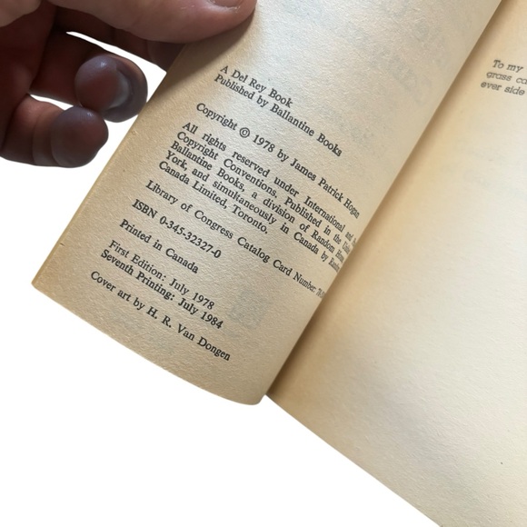 Books Two & Three of The Giants’ Trilogy by James P. Hogan (1983/84, Del Rey) - Picture 5 of 6